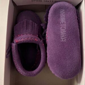 Minnetonka Kids Moccasins in Rich Purple